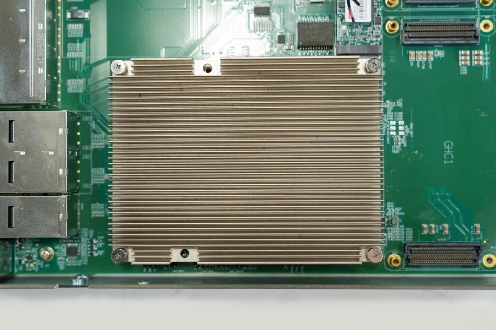 router-switch-on-marvell-oction-dup-with-falcon-asic-come