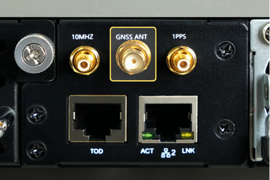 router-switch-on-marvell-oction-dup-with-falcon-asic-gnss-antenna